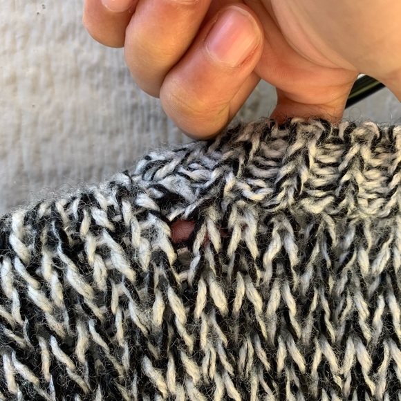 Vintage black white gray chevron chunky knit crewneck oversized grandpa sweater - Picture 9 of 16